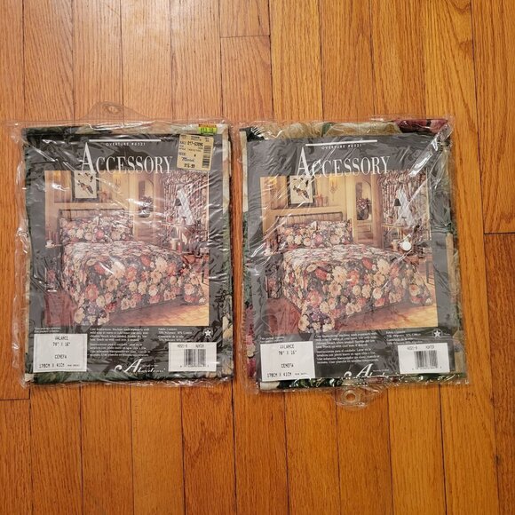 Vintage Other - Overture Accessory Valance Set of 2 Hunter Floral Vintage New USA